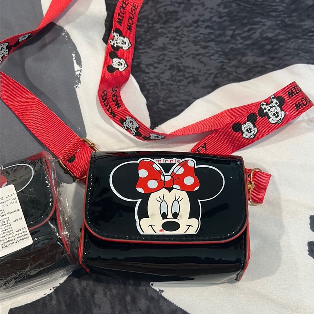 Minnie Mouse Crossbody Bag with Red Strap